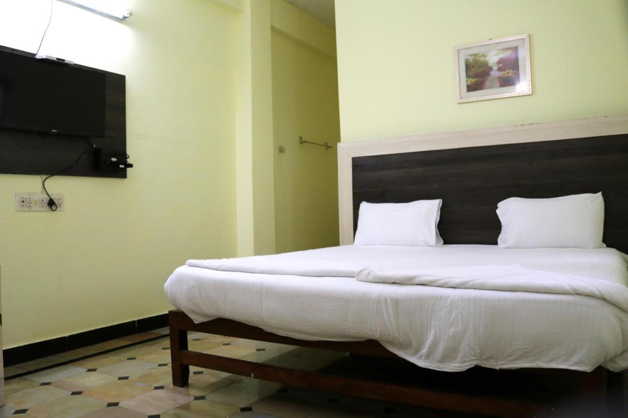 Hotel Siva Sakthi Tiruvannāmalai Exterior photo