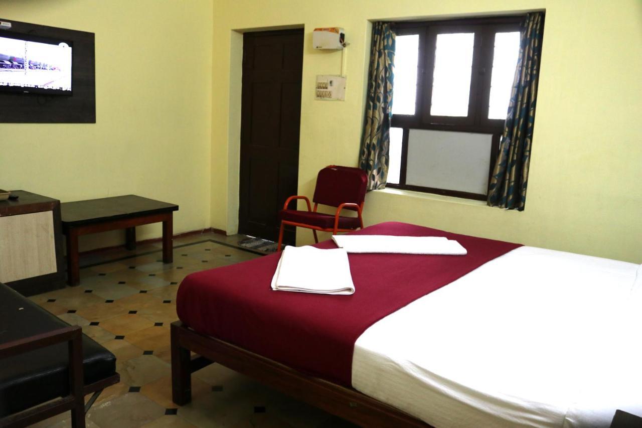 Hotel Siva Sakthi Tiruvannāmalai Exterior photo