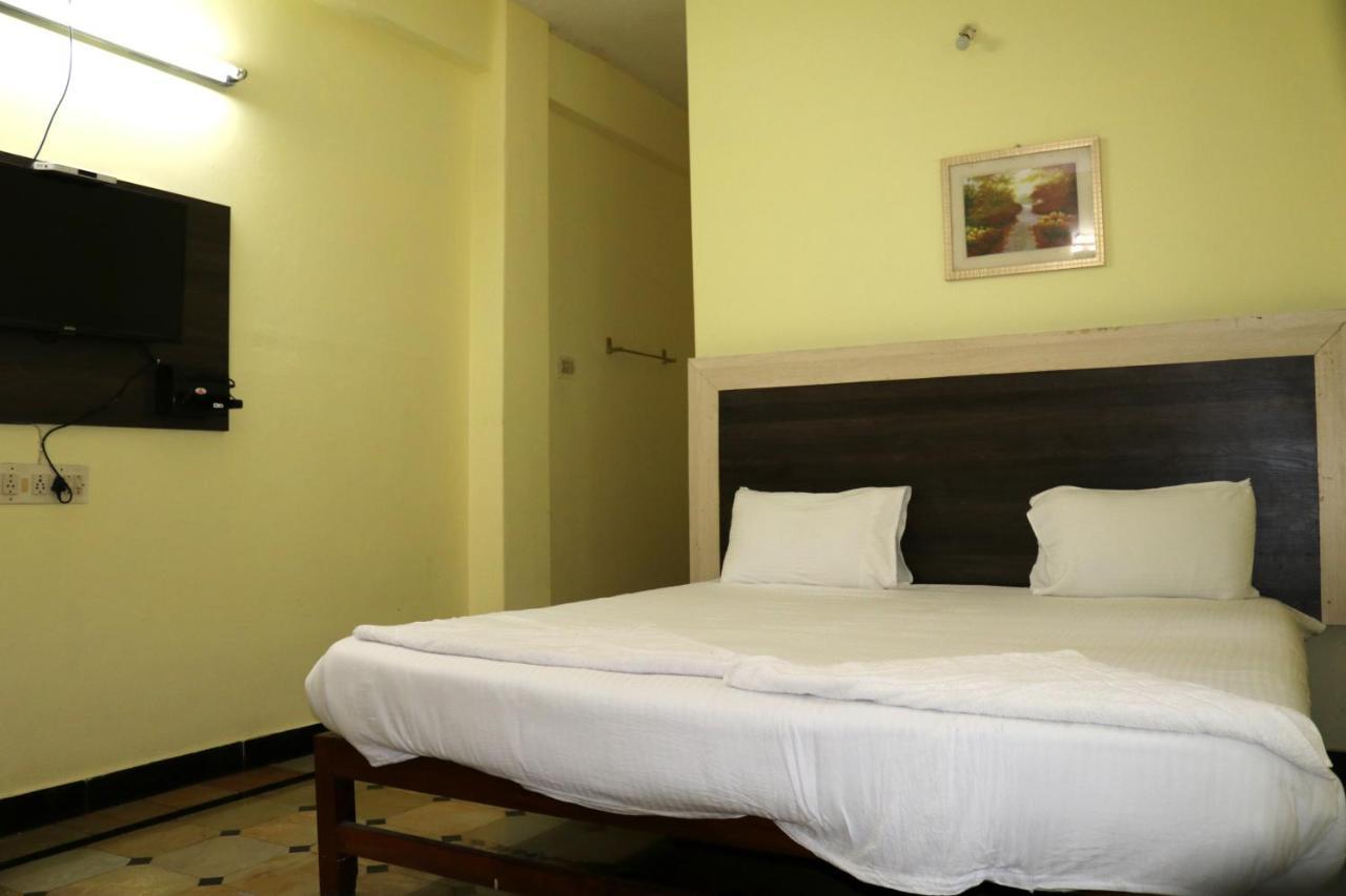 Hotel Siva Sakthi Tiruvannāmalai Exterior photo