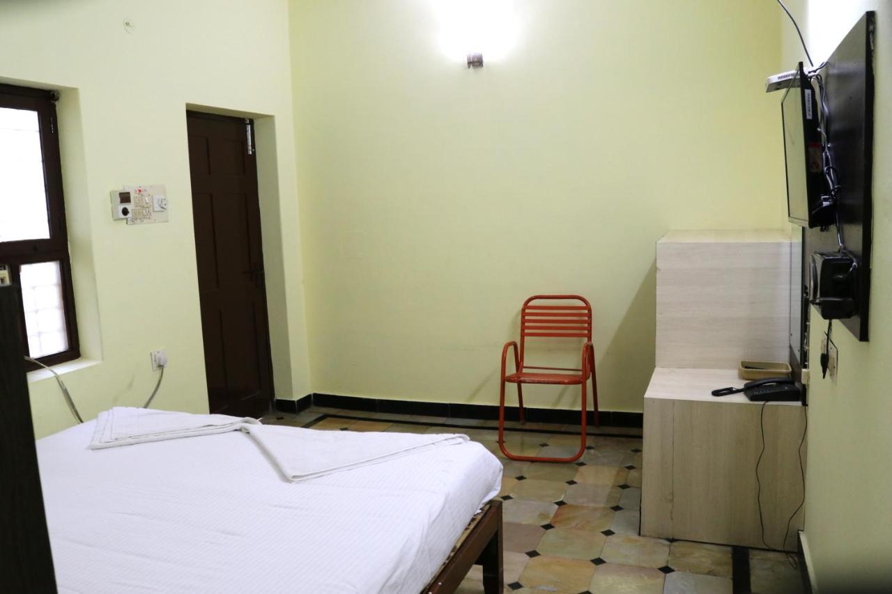 Hotel Siva Sakthi Tiruvannāmalai Exterior photo