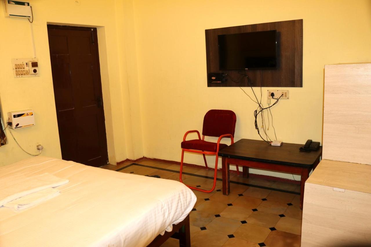 Hotel Siva Sakthi Tiruvannāmalai Exterior photo
